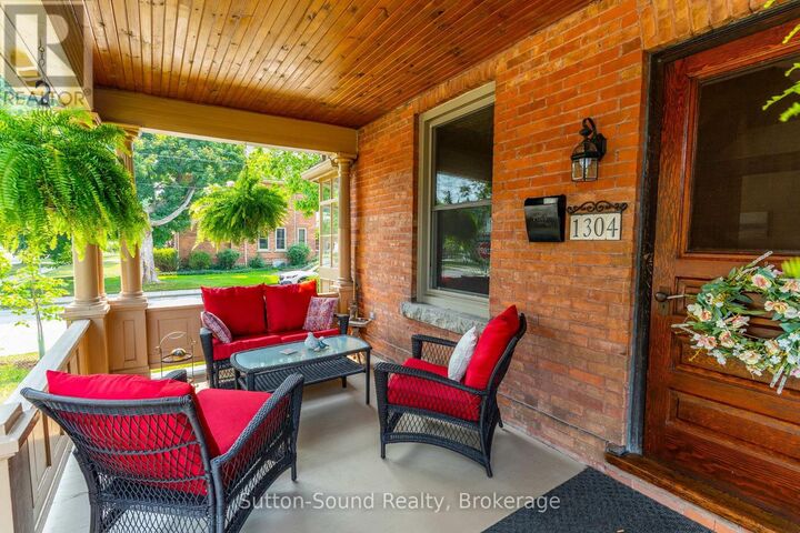 Property Photo: 1304 4th Avenue West ON N4K 4W8
