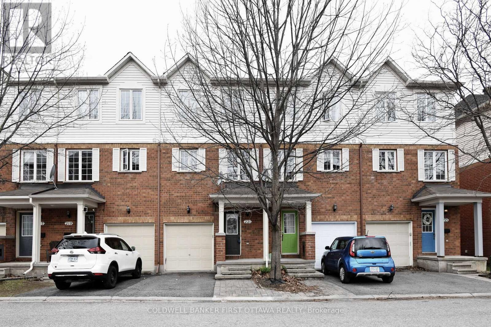 Property Photo:  90 Edenvale Drive 221  ON K2K 3N8 