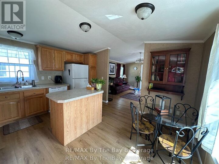 Property Photo: 40 Georgian Glen Drive ON L9Z 1K7