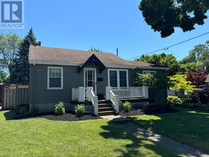 Property Photo:  39 Raywood Avenue  ON N6C 1Y6 