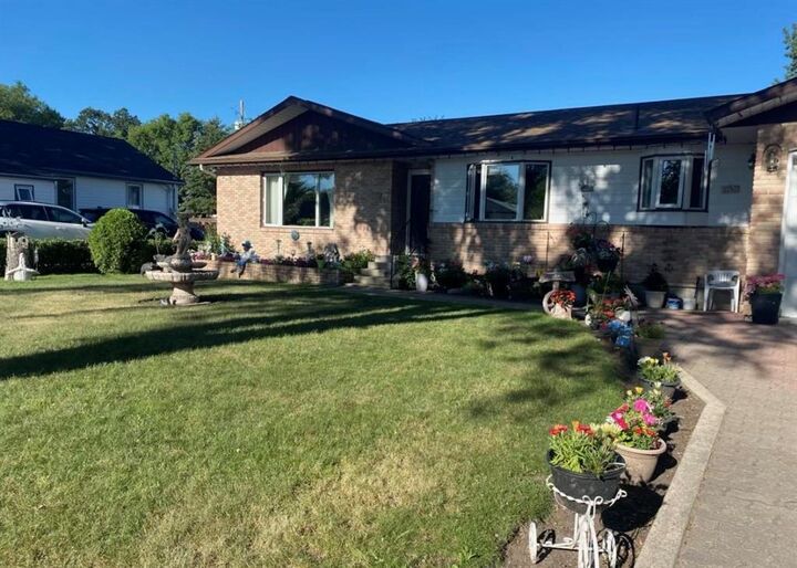 Property Photo:  278 Second Avenue  MB R0J 1H0 