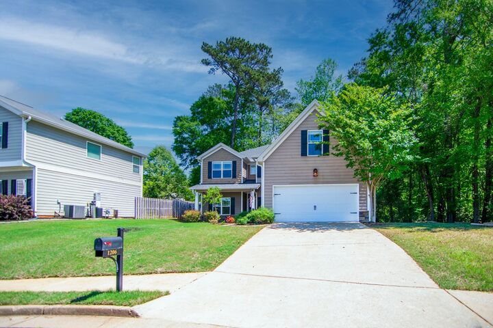 Property Photo:  1206 Cottage Pointe Court  GA 31904 