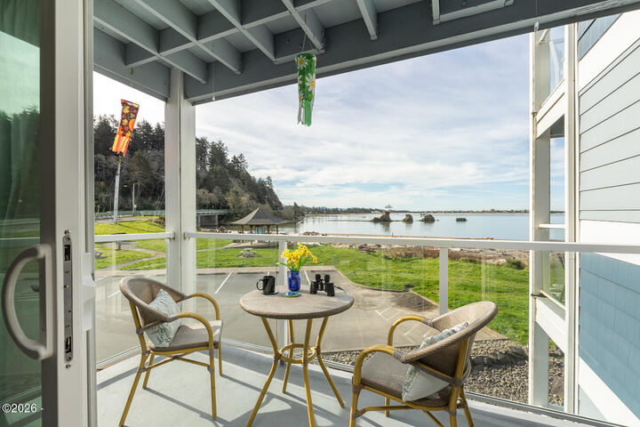 Property Photo:  5201 SW Hwy 101 #205  OR 97367 