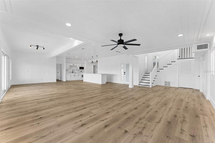 Property Photo:  845 Bay Esplanade  FL 33767 