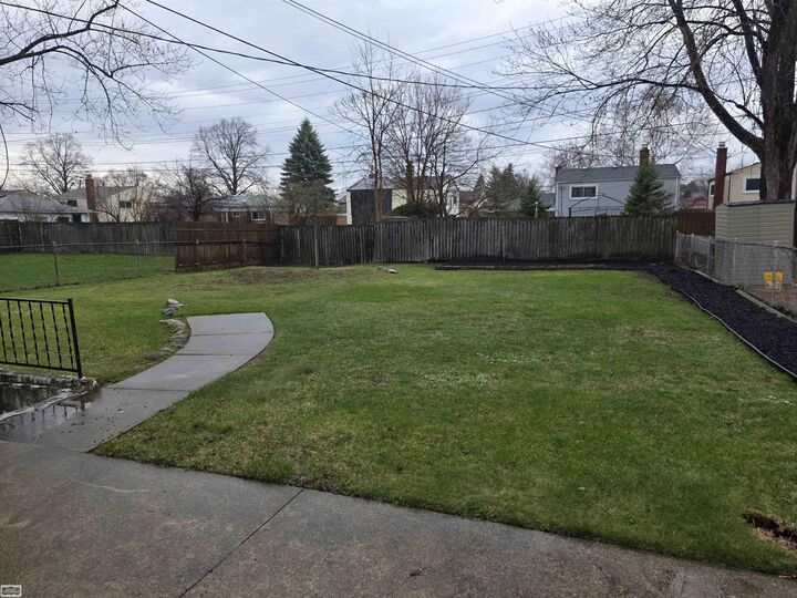 Property Photo:  14323 Melva Drive  MI 48088 
