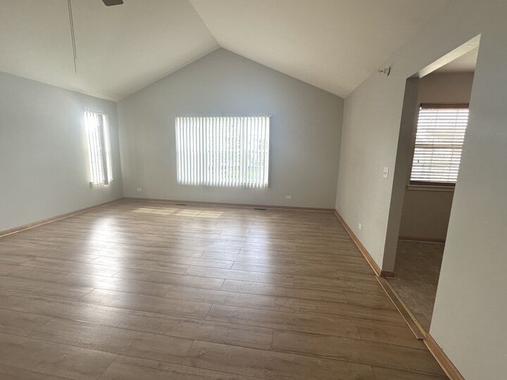 Property Photo:  2503 Dickens Drive 2503  IL 60504 