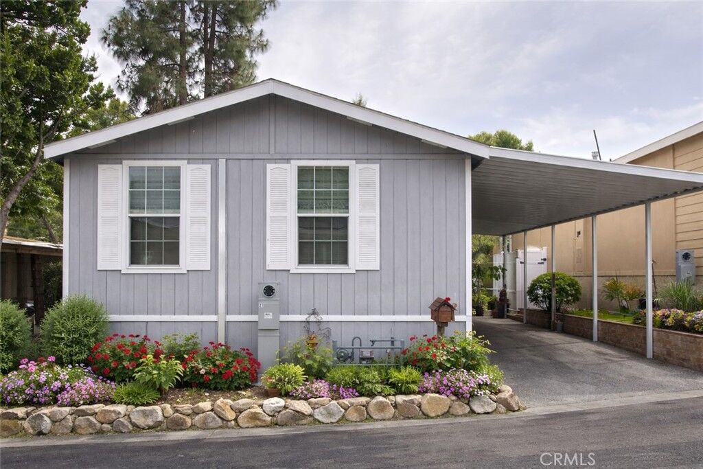 Property Photo:  4201 Topanga Canyon Boulevard 21  CA 91364 
