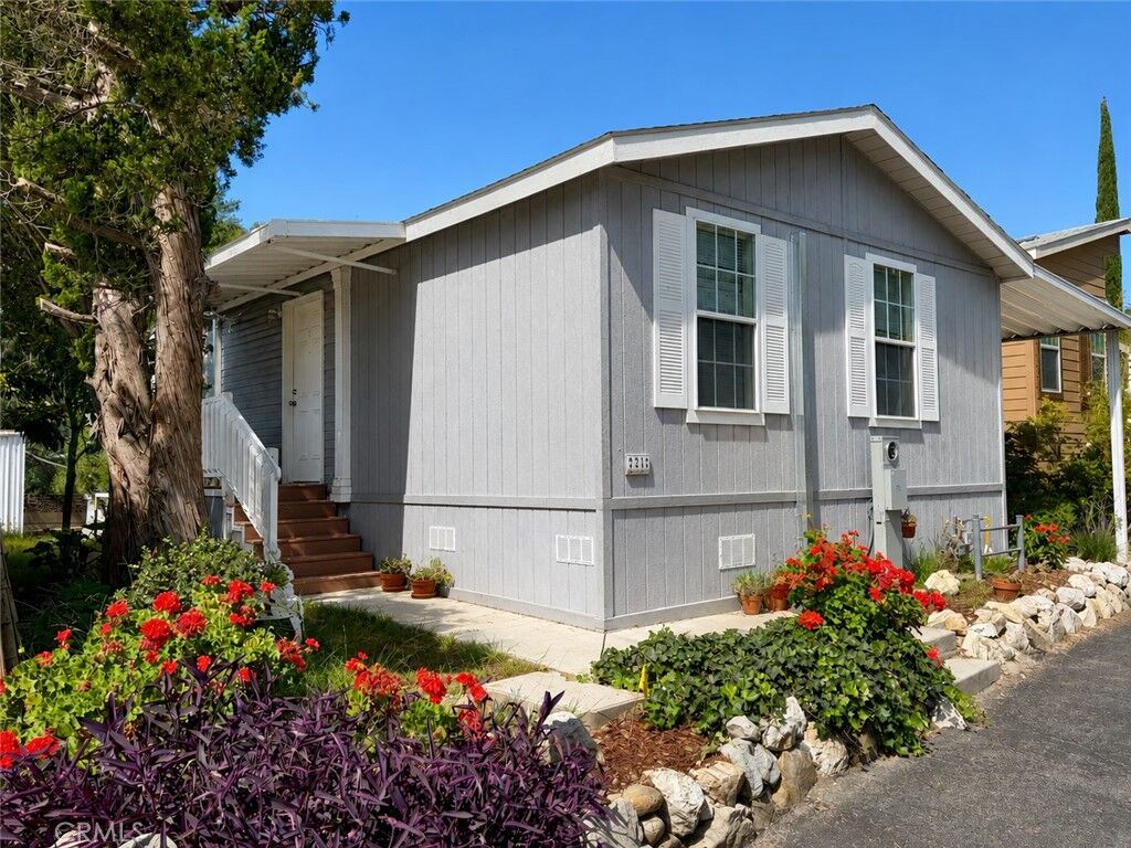Property Photo: 4201 Topanga Canyon Boulevard 21 CA 91364