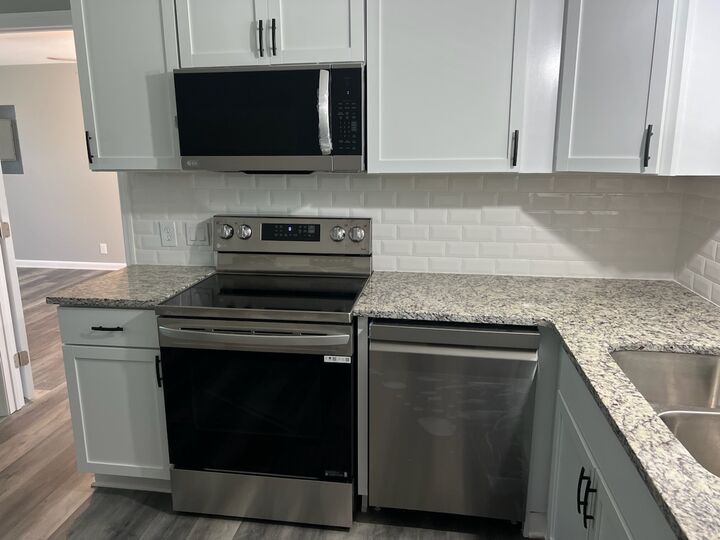 Property Photo:  3864 Cravath Dr  TN 37207 