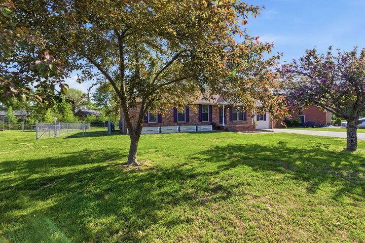 Property Photo:  113 Lake Farm Rd  TN 37167 