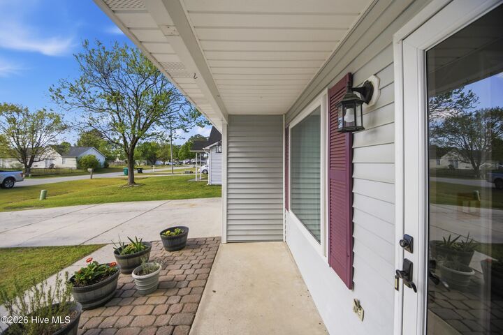 Property Photo:  327 Running Road  NC 28546 