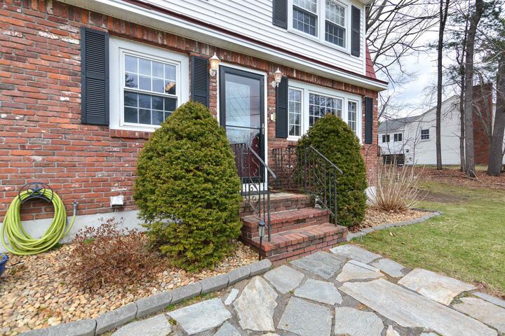 Property Photo:  40 Barkland Drive  NH 03038 