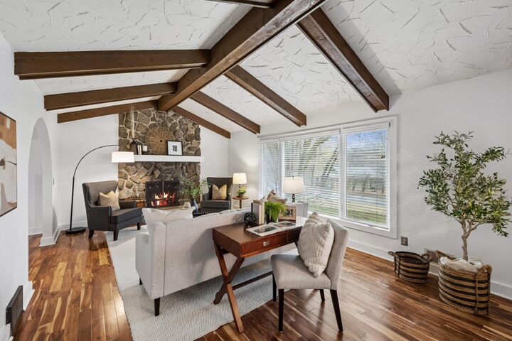 Property Photo:  1533 Clare Lane  MN 55391 