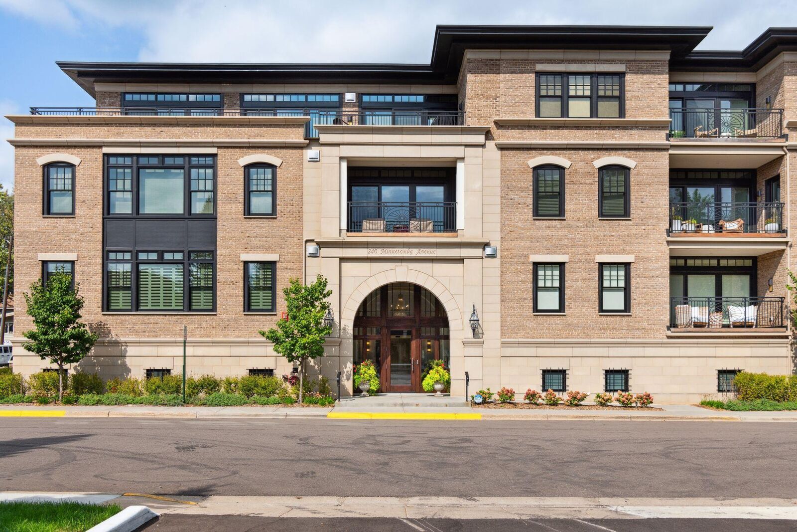 Property Photo:  240 Minnetonka Avenue S 203  MN 55391 