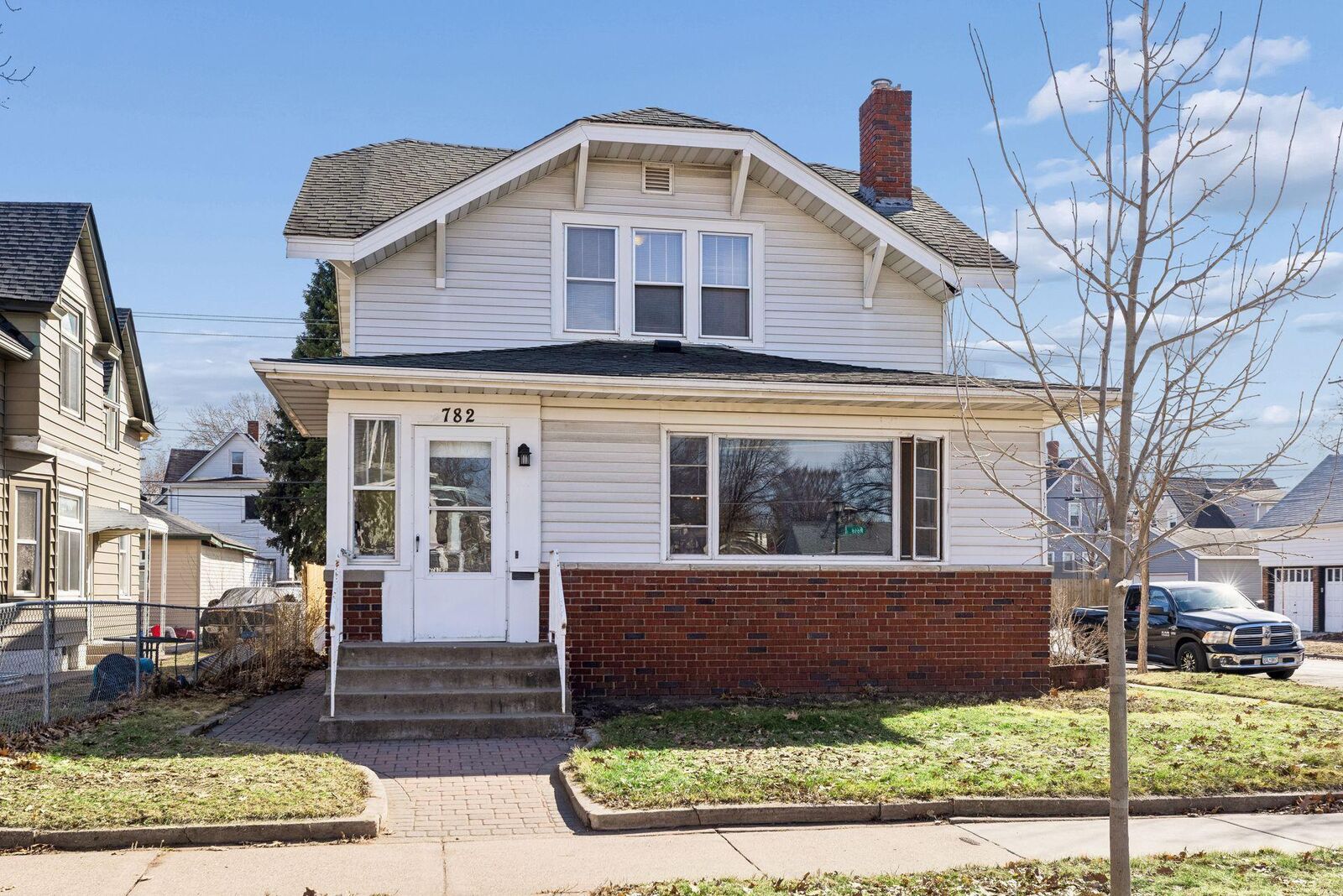 Property Photo:  782 Rose Avenue E  MN 55106 