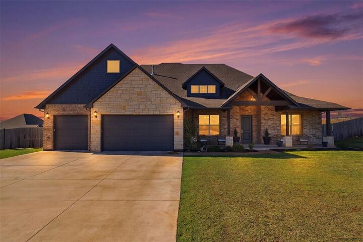 Property Photo:  10400 NE 149th Street  OK 73049 