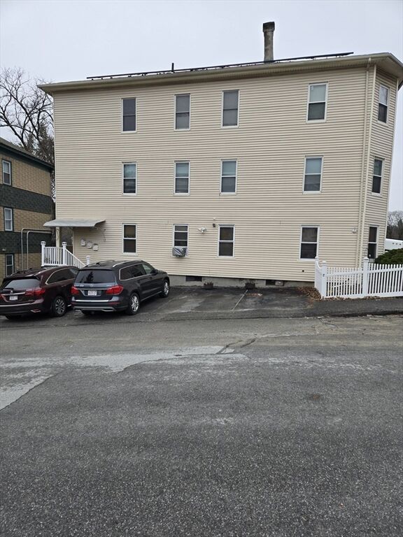 Property Photo: 11 Maxwell St MA 01607