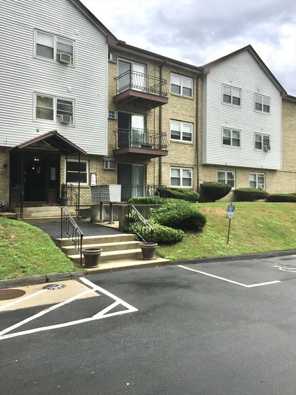 Property Photo: 81 High St 23 MA 01913