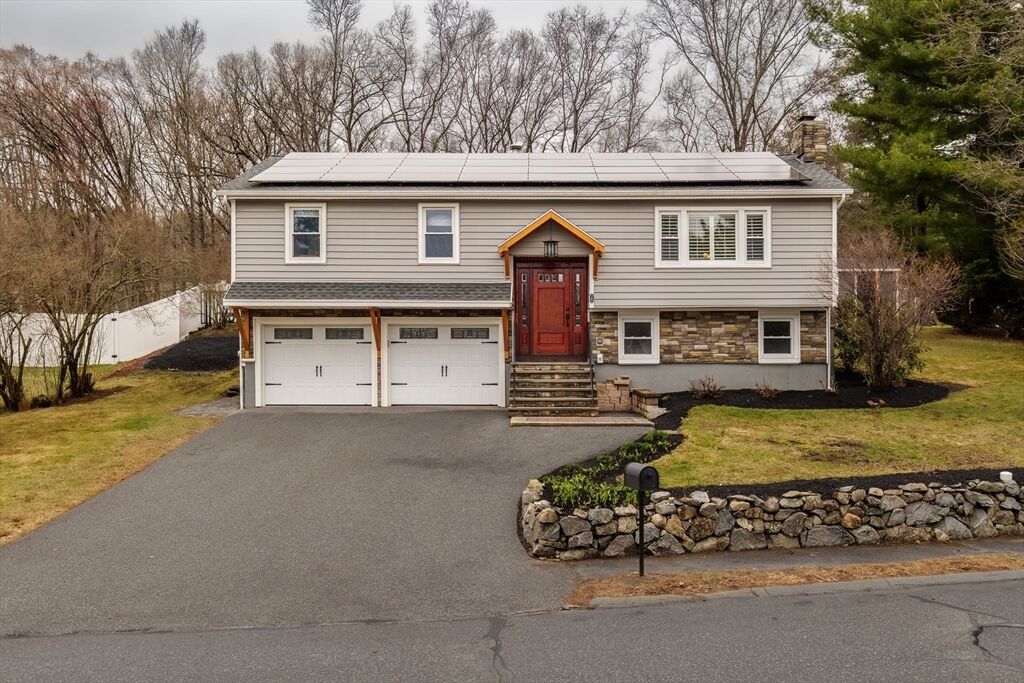 Property Photo:  29 Winn Valley Dr  MA 01803 