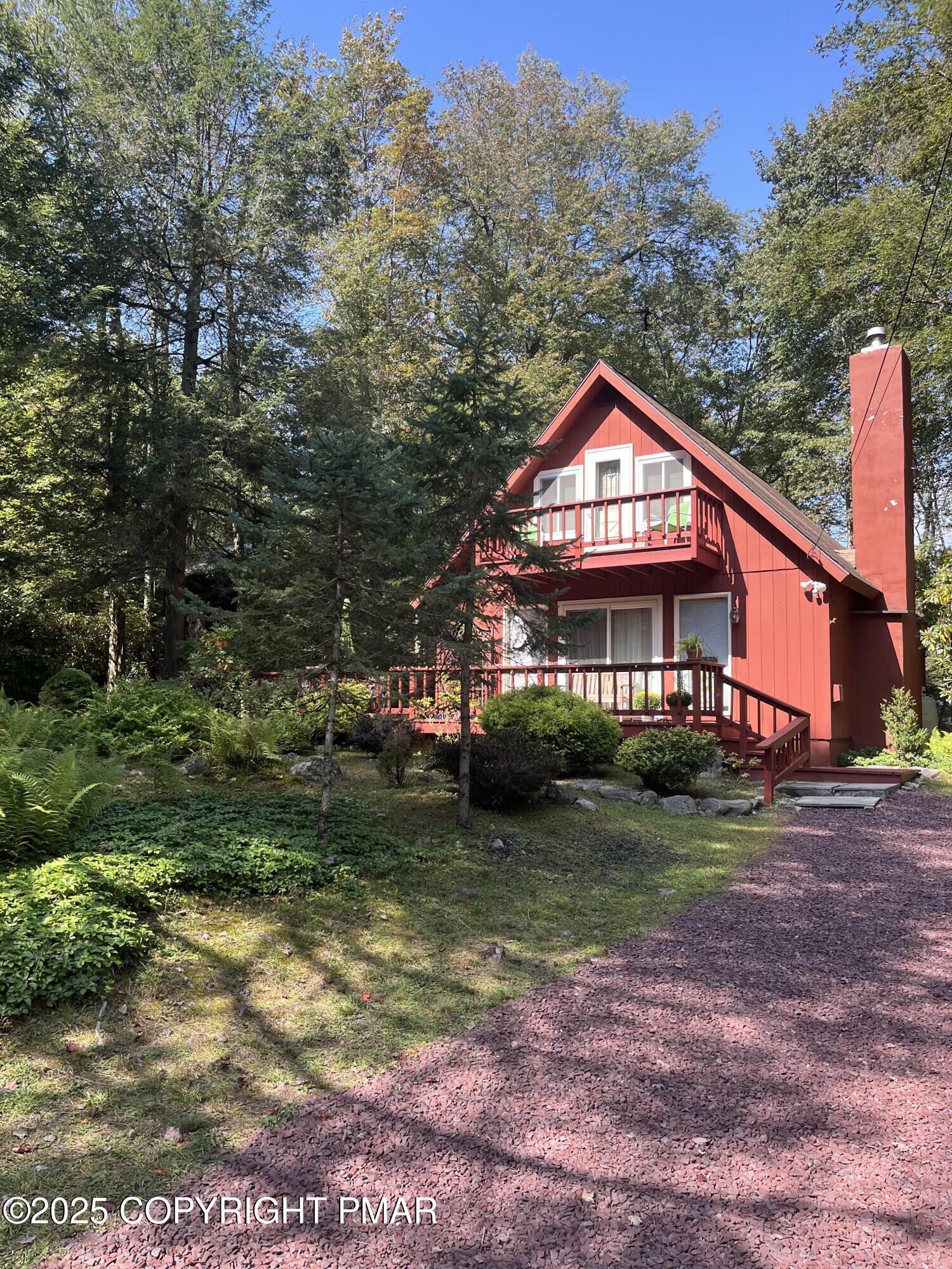Property Photo: 201 Long View Lane PA 18350