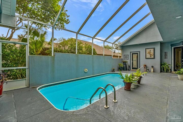 Property Photo:  4115 Oak Pointe Dr  FL 32563 