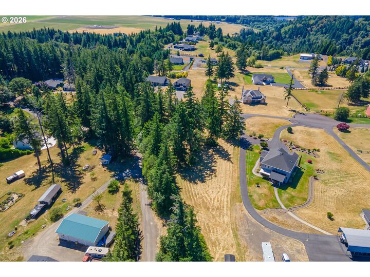 Property Photo: 165 Saturn Ave WA 98674