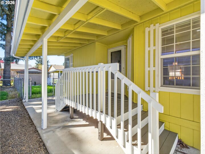 Property Photo: 17520 SE 82nd Dr 2 OR 97015