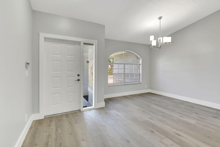 Property Photo:  915 Sunflower Avenue  FL 33445 