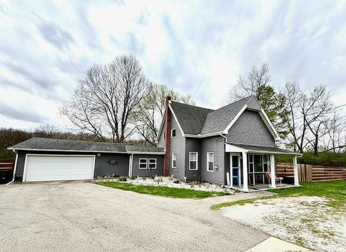 Property Photo:  4025 State Road 121  IN 47374 
