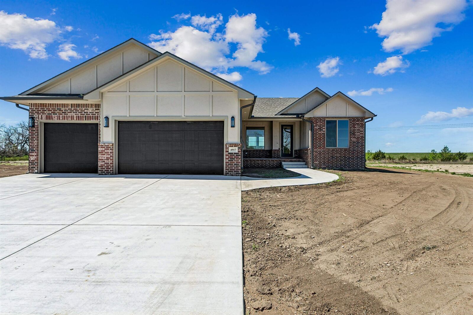 Property Photo:  4917 W Calvert St  KS 67215 