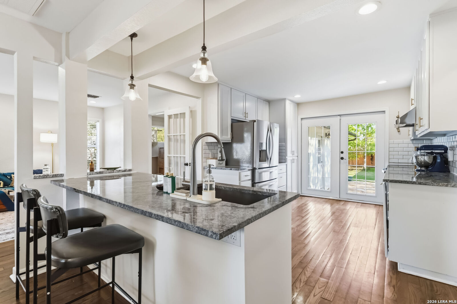 Property Photo:  124 Bryn Mawr  TX 78209 