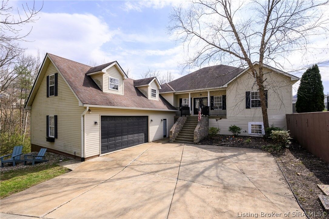 Property Photo:  2011 Southern Hills Drive  IN 47106 