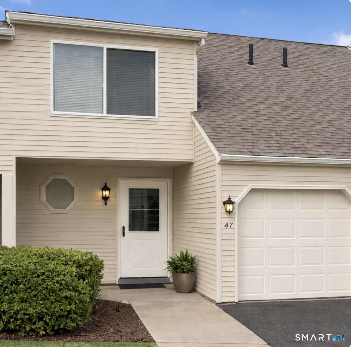 Property Photo:  565 Clark Avenue 47  CT 06010 