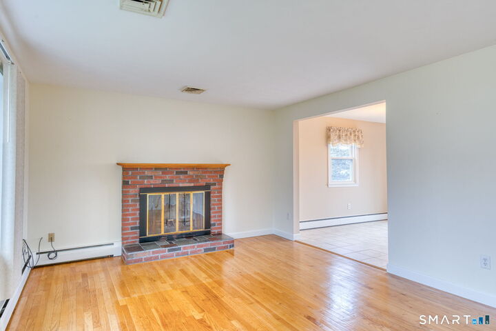 Property Photo:  30 Wendy Lane  CT 06053 