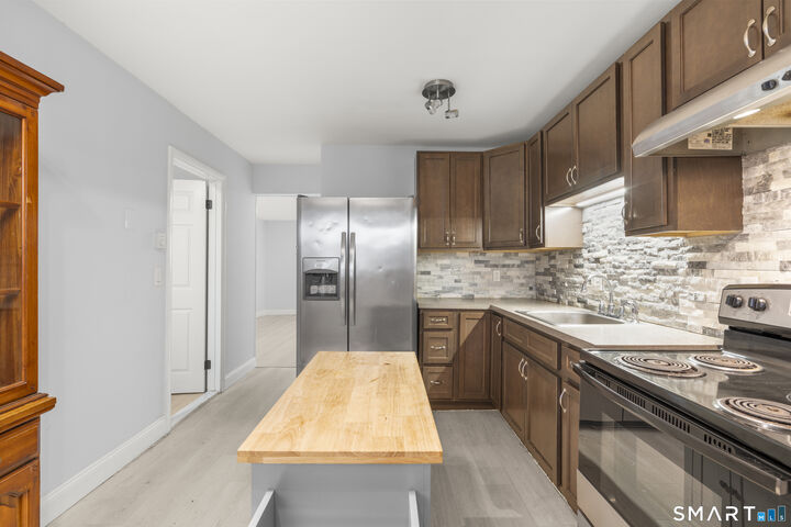 Property Photo:  161 West Spring Street D2  CT 06516 