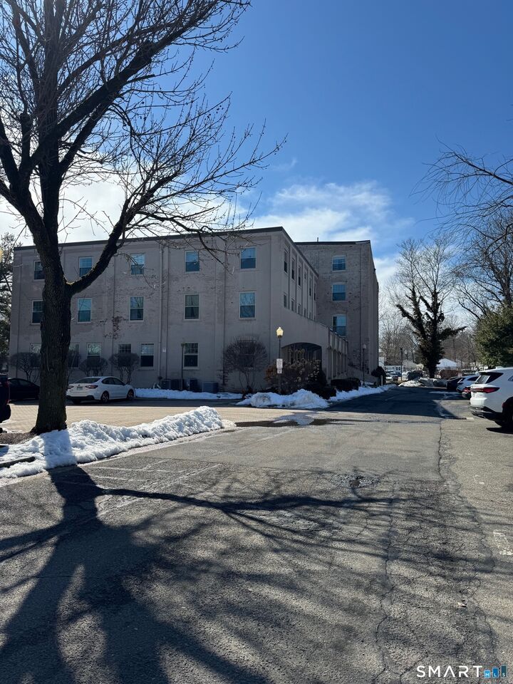 Property Photo:  146 High Street 310  CT 06460 