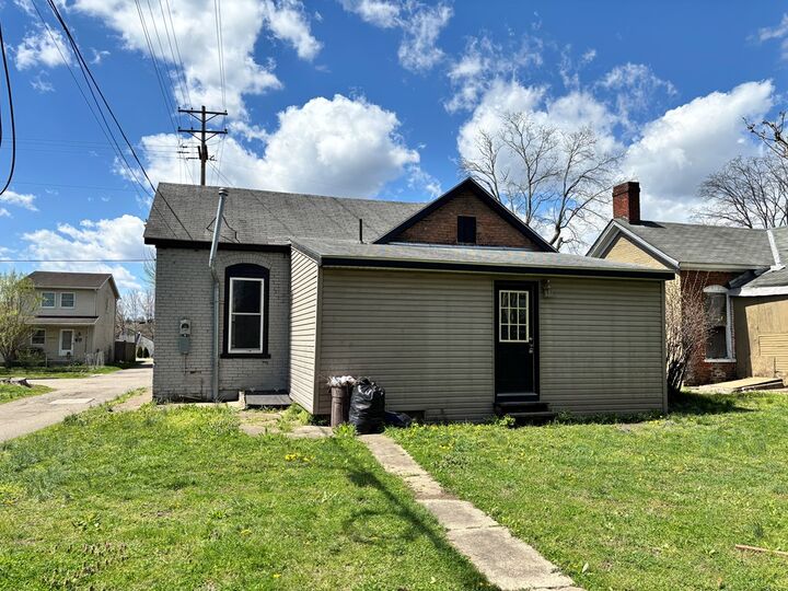 Property Photo: 85 Sugar Street OH 45601