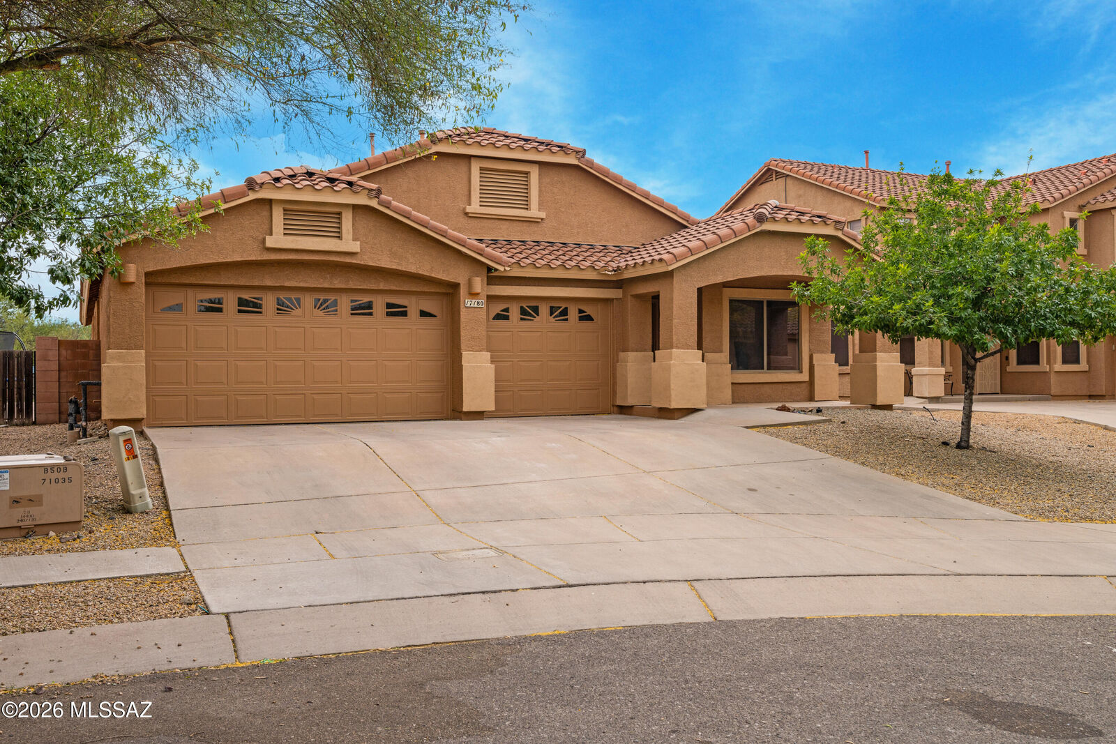 Property Photo:  17180 S Scarlet Cliff Place  AZ 85641 