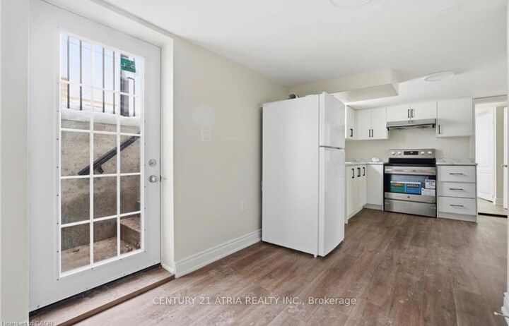 Photo de la propriété: 13 Ridgewood Avenue Lower ON N1H 6C3