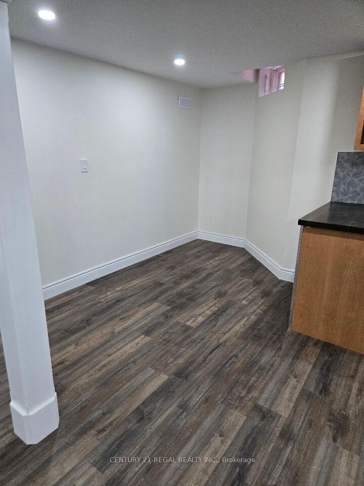 Property Photo:  38 Lamay Crescent Basement  ON M1X 1J6 