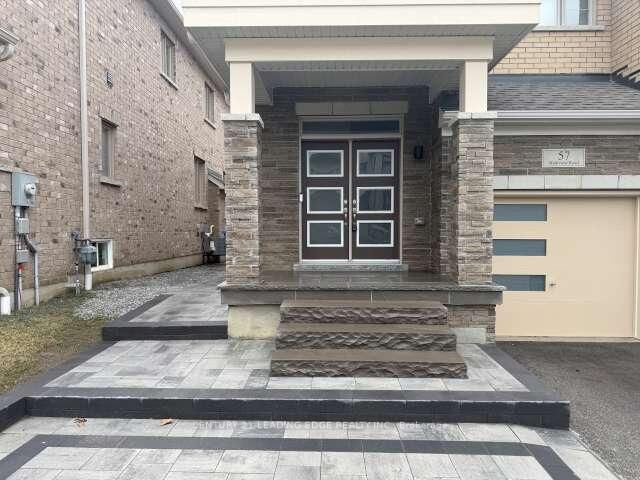 Photo de la propriété:  57 Markview Road  ON L4A 4W1 