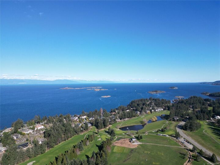 Property Photo:  3554 Collingwood Dr  BC V9P 9G4 