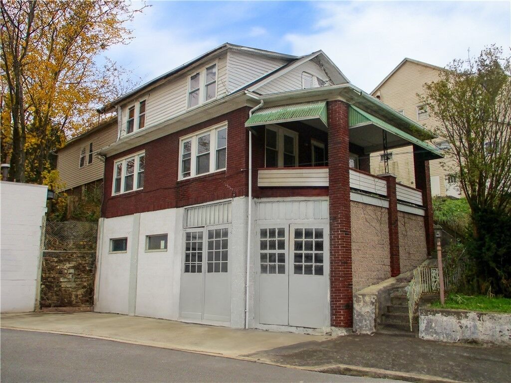 Property Photo: 734 Messenger PA 15902