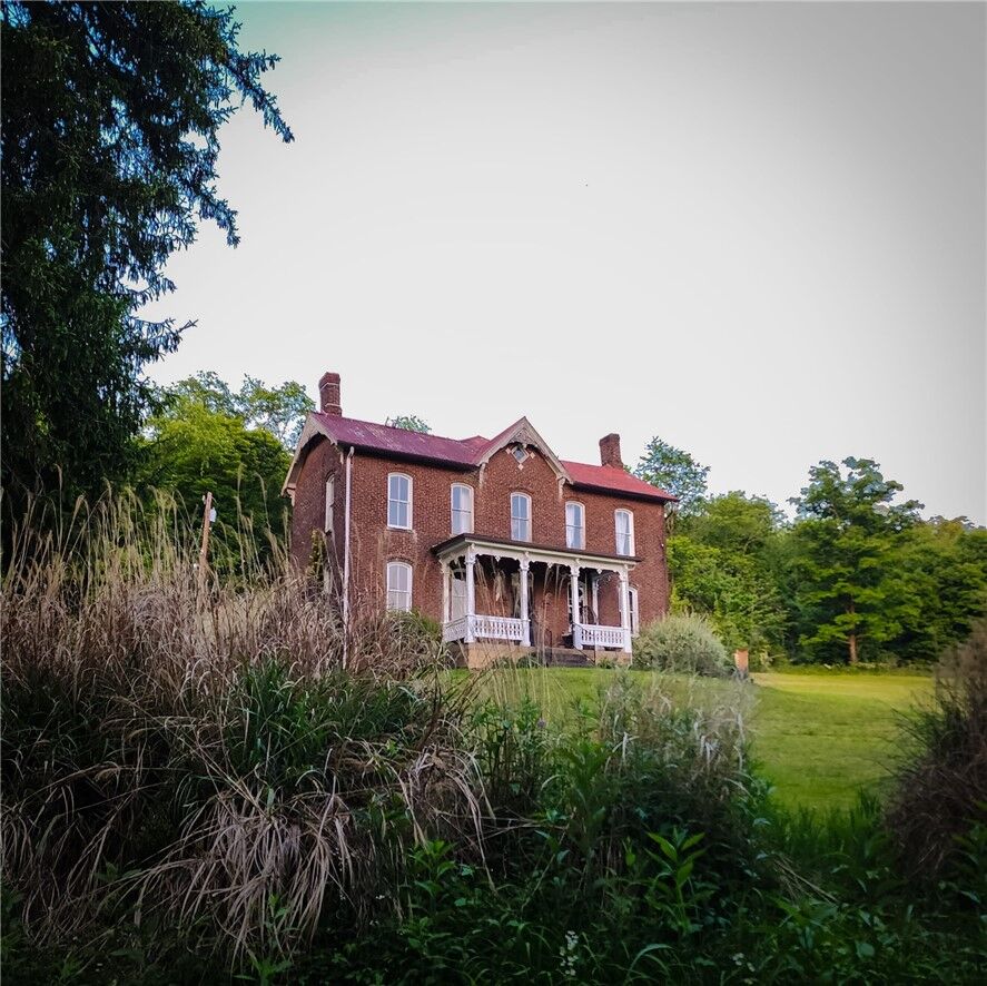 Property Photo: 389 Rices Landing Rd PA 15433