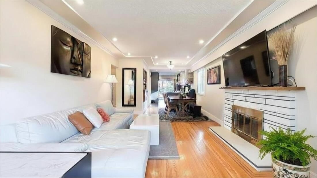 Property Photo: 56 Warwick Avenue BC V5B 3X3