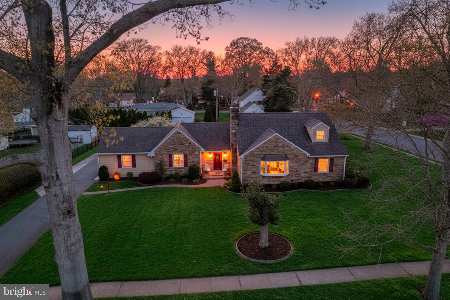 Property Photo: 455 E Loockerman Street DE 19901