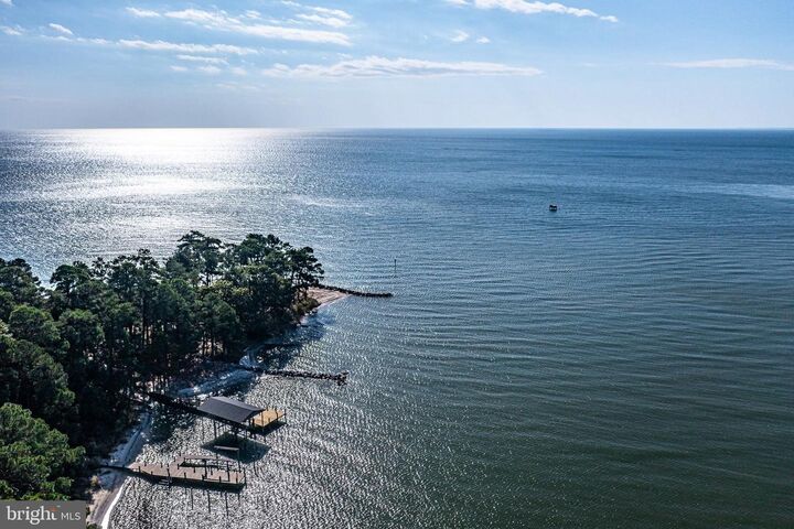 Property Photo: 672 Taskmaker Lane VA 22539