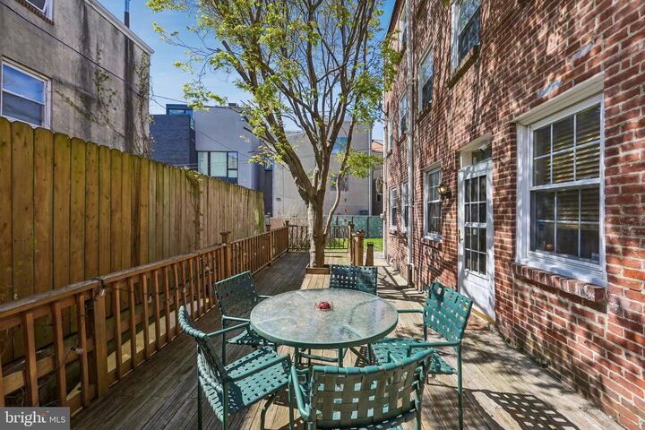 Property Photo:  335-337R Poplar Street  PA 19123 