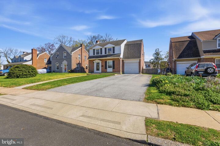 Property Photo:  432 Aldan Avenue  PA 19018 