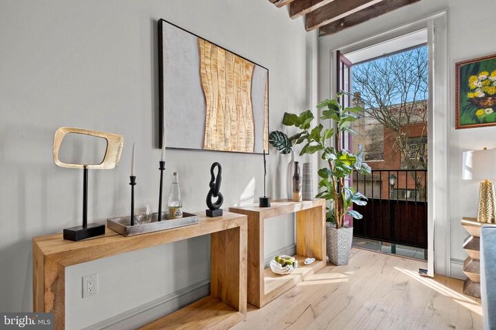 Property Photo:  151 N 3rd Street 2  PA 19106 